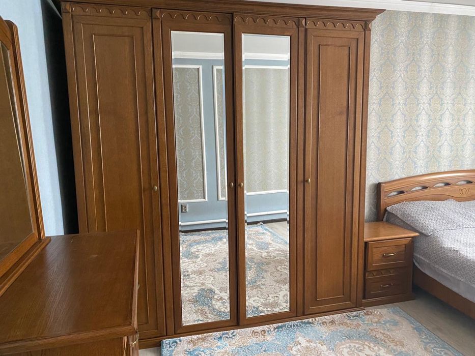 Спальный гарнитур