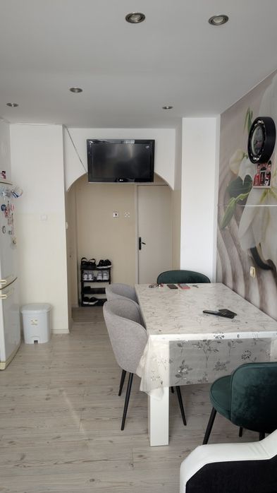 Продава се Двустаен апартамент в Силистра, в.з. Юг - 68 кв.м за 1050 €/кв.м - Снимка #1