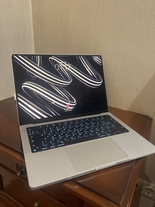 Macbook 14 на чипе apple M1 PRO