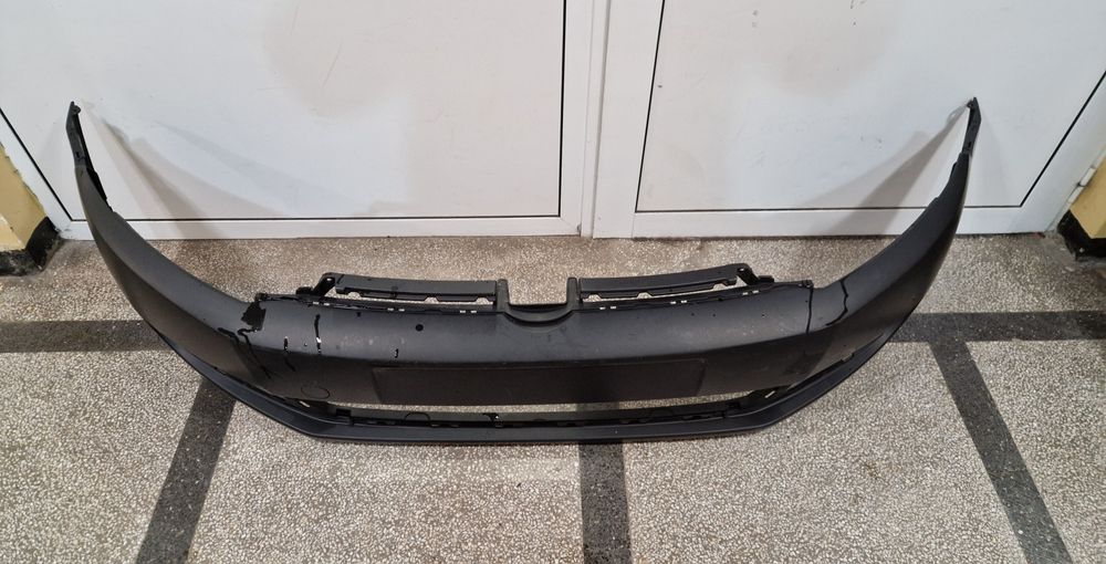 Предна броня за Golf 6