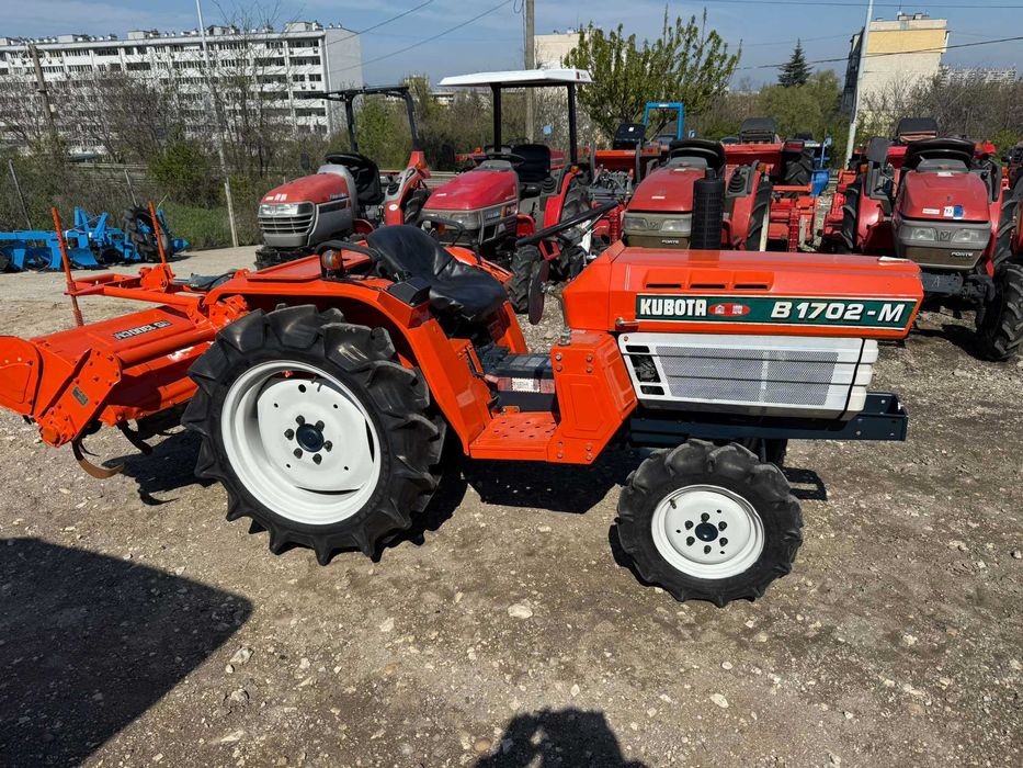Трактор KUBOTA B1702 4x4