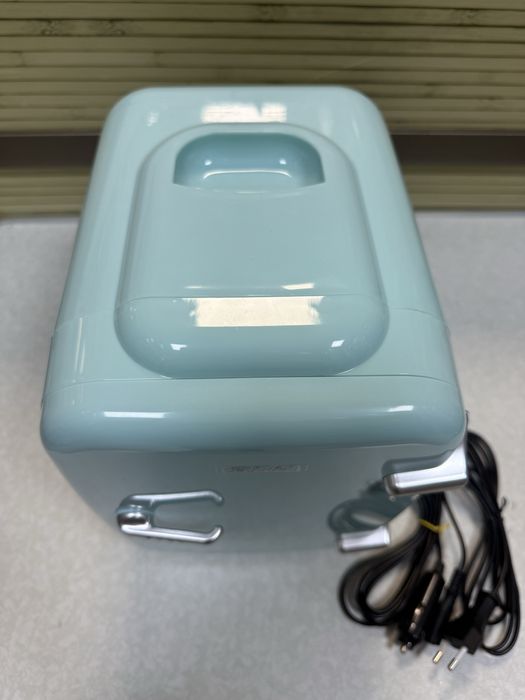 Преносим мини хладилник Cecotec