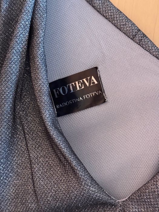 сребриста бляскава рокля Foteva