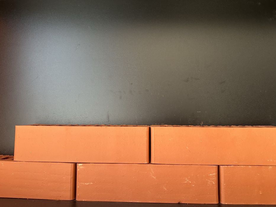 Облицовочный кирпич красный