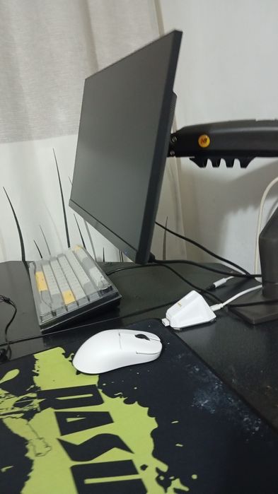 Монитор Samsung продается