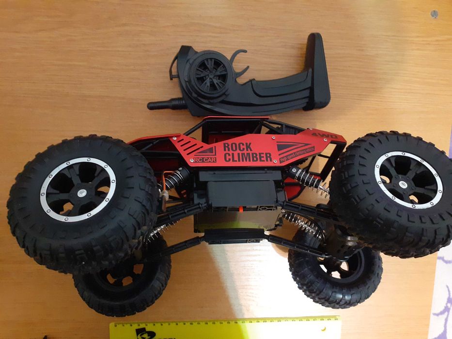Mini model buggy 4x4 si minidrona