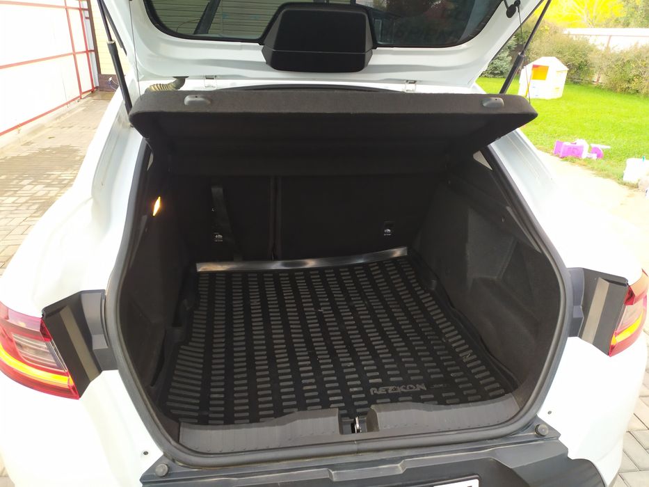 Машина Renault Arkana 1.3 2021