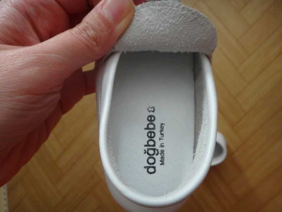 Официални бебешки бели обувки от естествена кожа, 19 номер, (кръщенка)