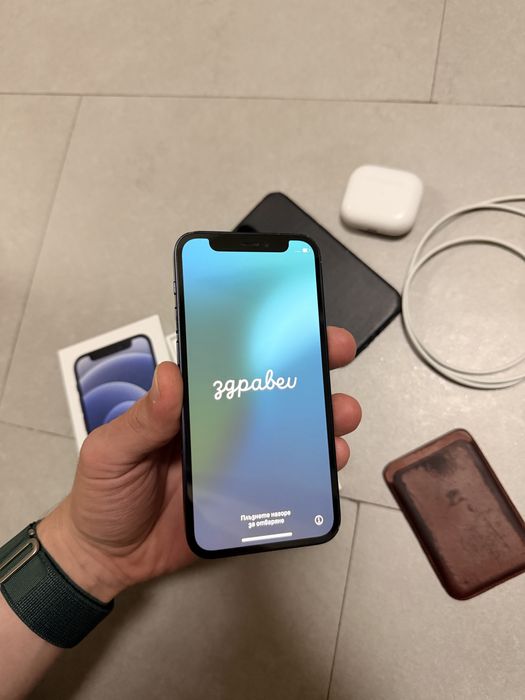 Apple iPhone 12 Mini 64GB + Apple Airpods 3