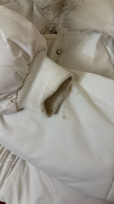 Белая женская куртка