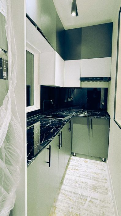 Чиланзар 11 квартал 2 хона 3 хона килинган 4 этаж йул юзида