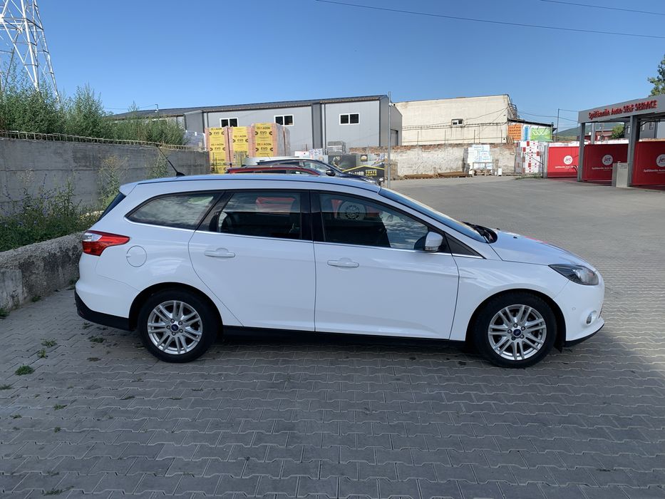 Ford Focus  Titanium1.6 TDCI 105cp 2013