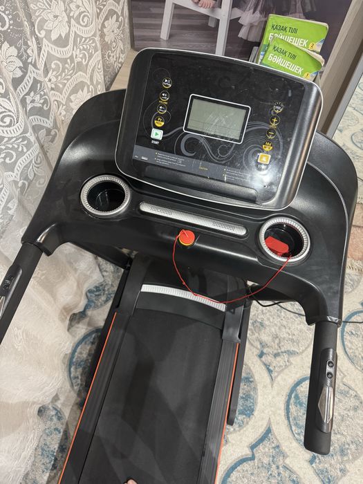 Беговая дорожка отличная