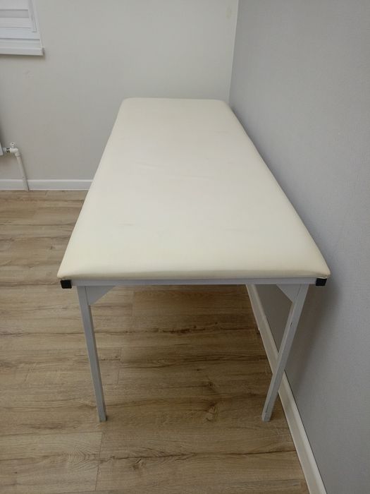 Продается кушетка