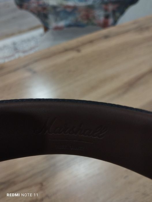 Продам наушники маршал