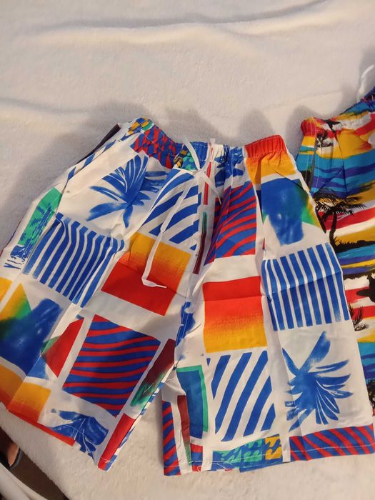 Два нови бански момче 10-12 г.за 5 евро.