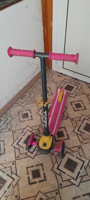 Детска Тротинетка Chillafish-със светещи колела