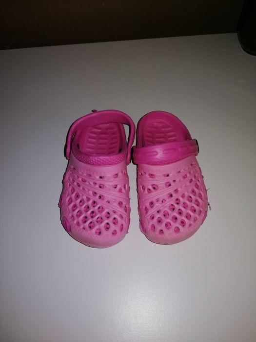 Продавам сет бебешки обувки