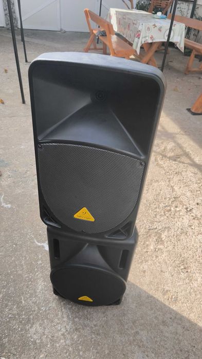 Boxe Behringer 212b și 112b