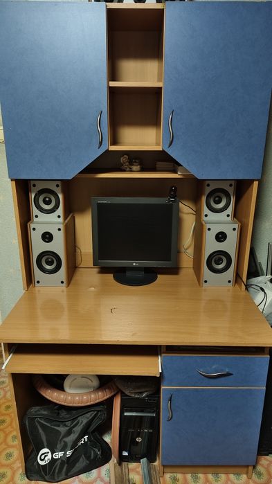 Спальный гарнитур