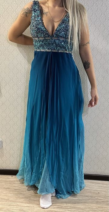 Продам красивое платье