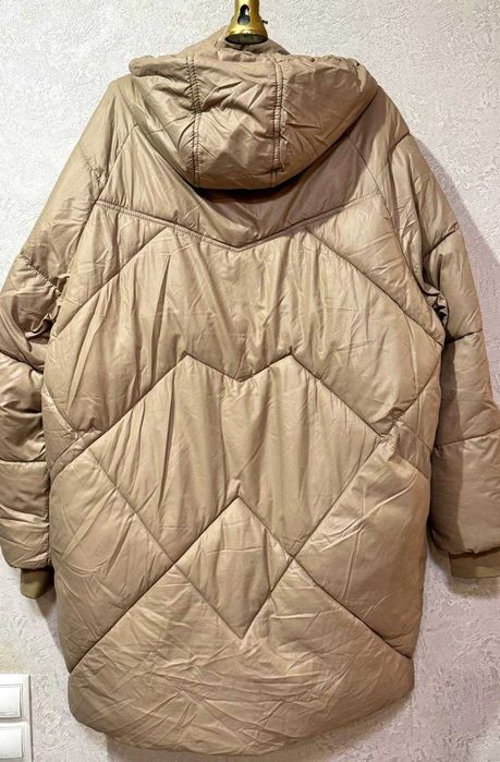 Продам куртку женскую