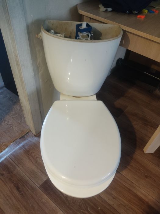 Продам унитаз Б/У