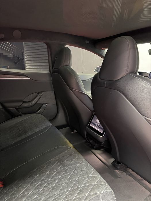 Продается Tesla Model S 75D