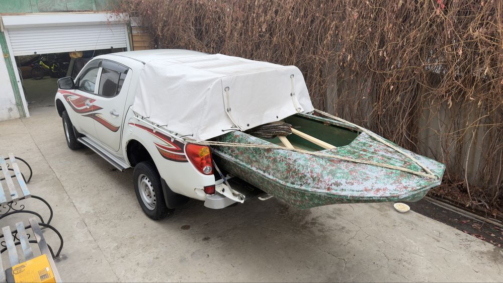 Лодка из стеклопластика