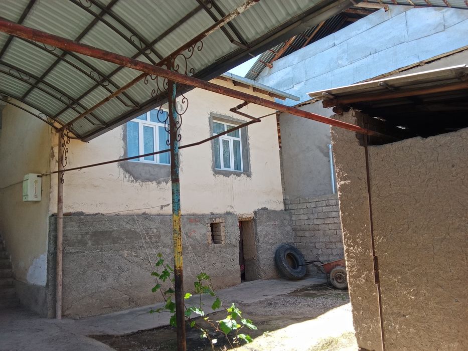 Дом в Бустанлыкском районе.