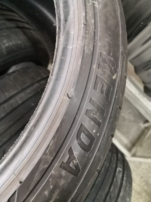 255 40 19 цола гуми като нови dot 23