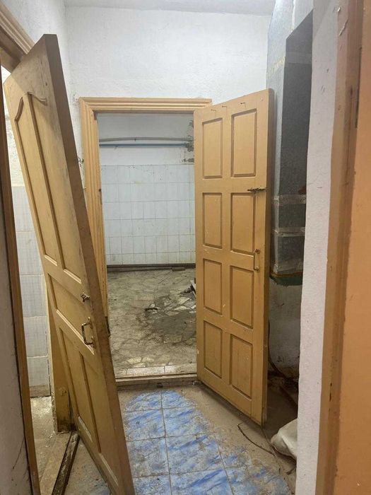 Продается помещение (1 этаж и подвал)