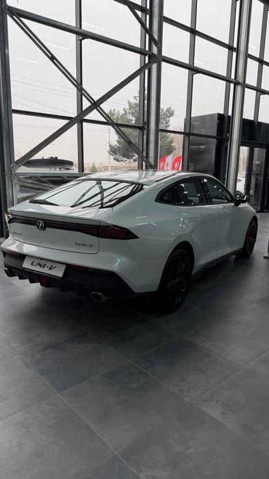 Лифтбек Changan Uni-V