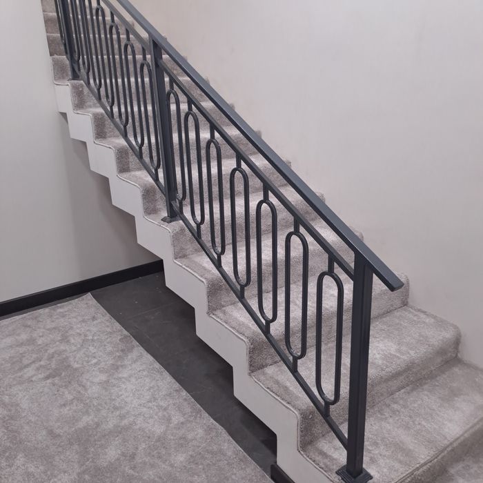 Gilam kesish va tikish