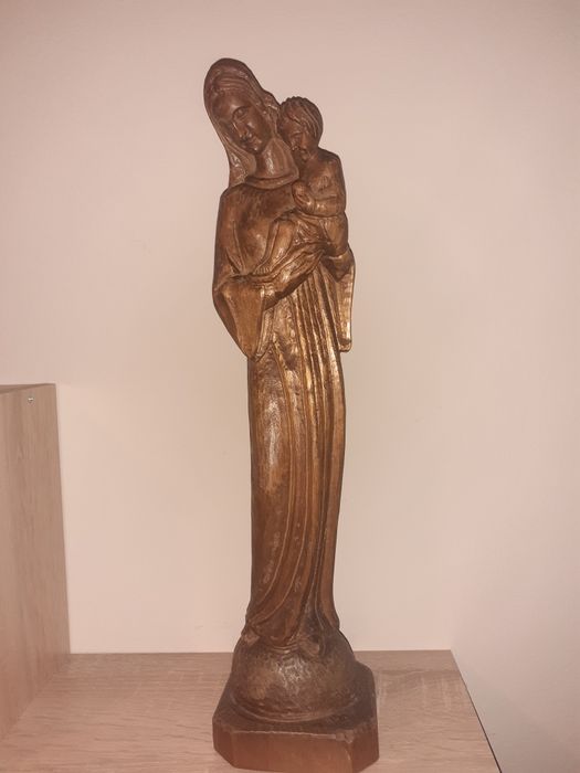 Дървена фигура Майка с дете