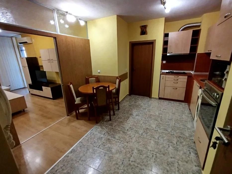 Дава се под наем Тристаен апартамент в Пловдив, Гагарин - 82 кв.м за 408 € - Снимка #3