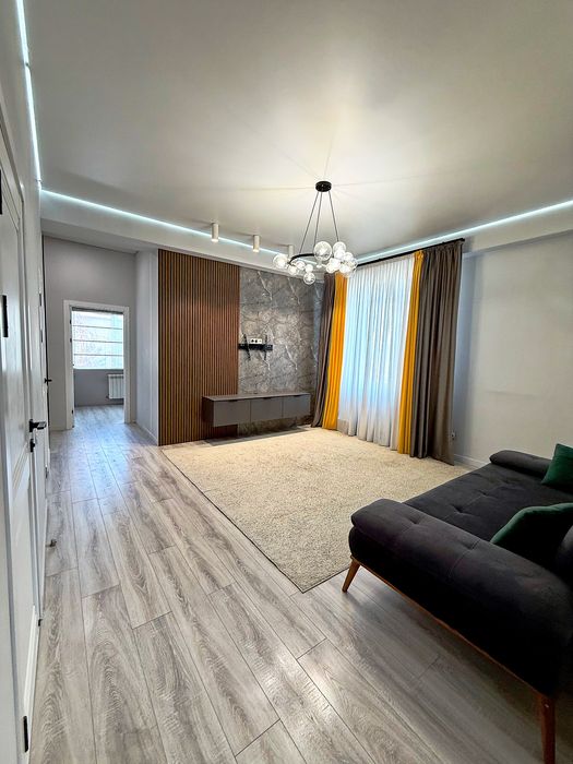 Квартира с современным ремонтом в таунхаусе