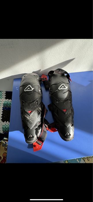 Protectie ghenunchi acerbis