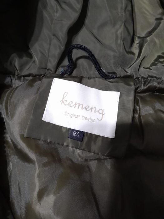 Продам куртку на девочку рост 160см