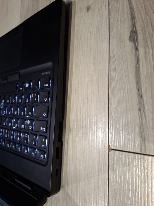 Dell Latitude 5580-i5 7200u/16гб/512гб м.2/Подсввтка