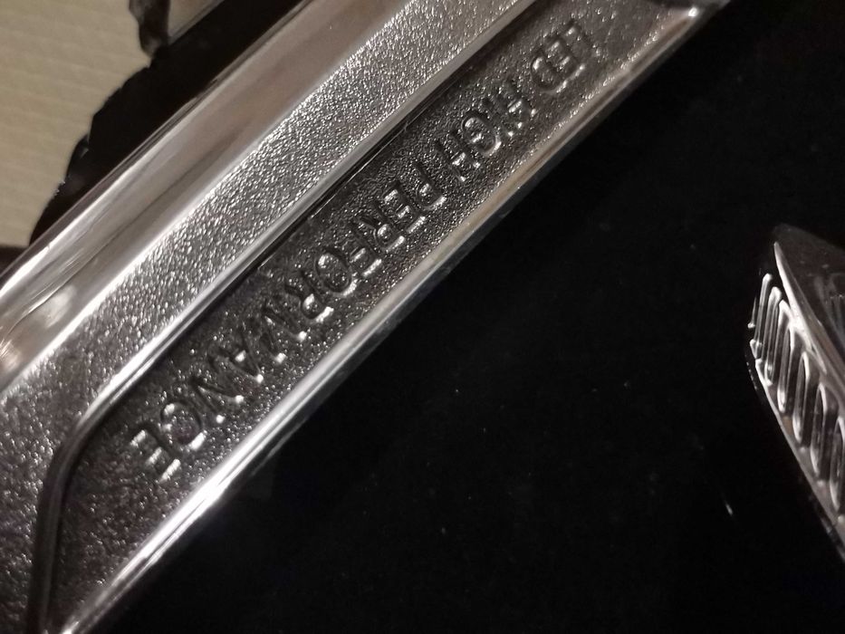 Ляв L Фар за Мерцедес/Mercedes GLA ГЛА 2014--2017година счупен ооо