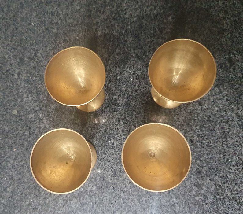 Медни старинни съдовете