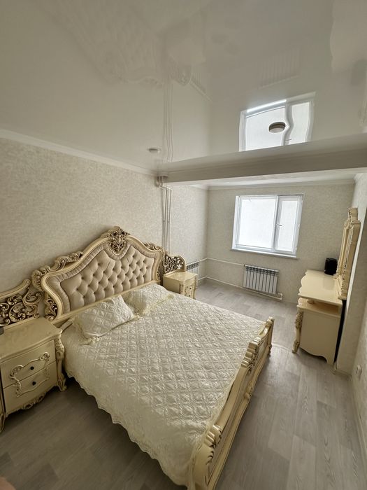 Продам спальный гарнитур