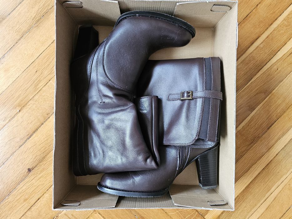 Елегантни дамски ботуши GIDO