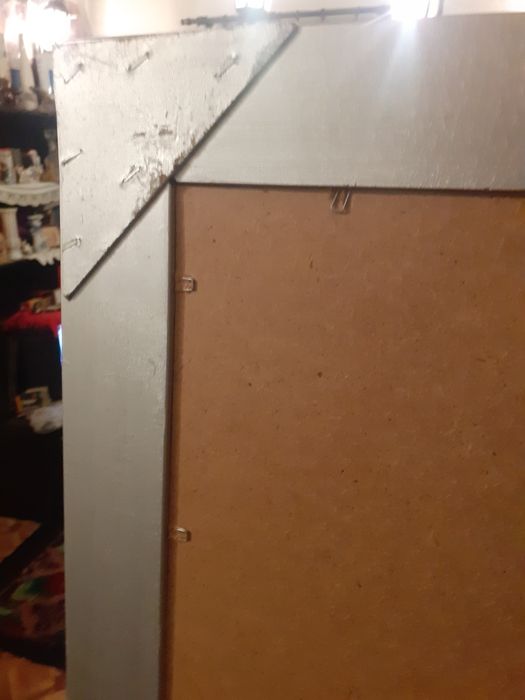 Соц.селска закачалка и запазено огледало