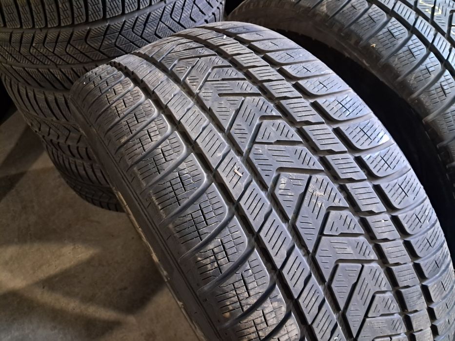 Anvelope second iarna 295 40 R20 Pirelli