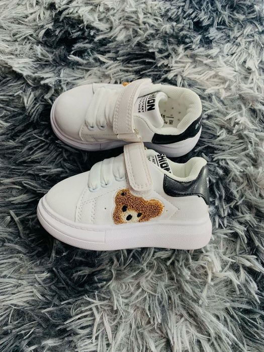 Încălțăminte pentru copii