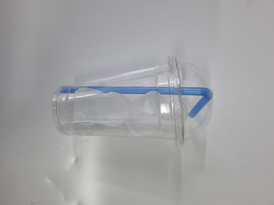 Лёд  в стаканчике