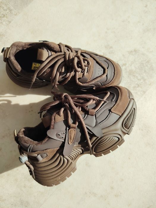 Дамски обемни маратонки