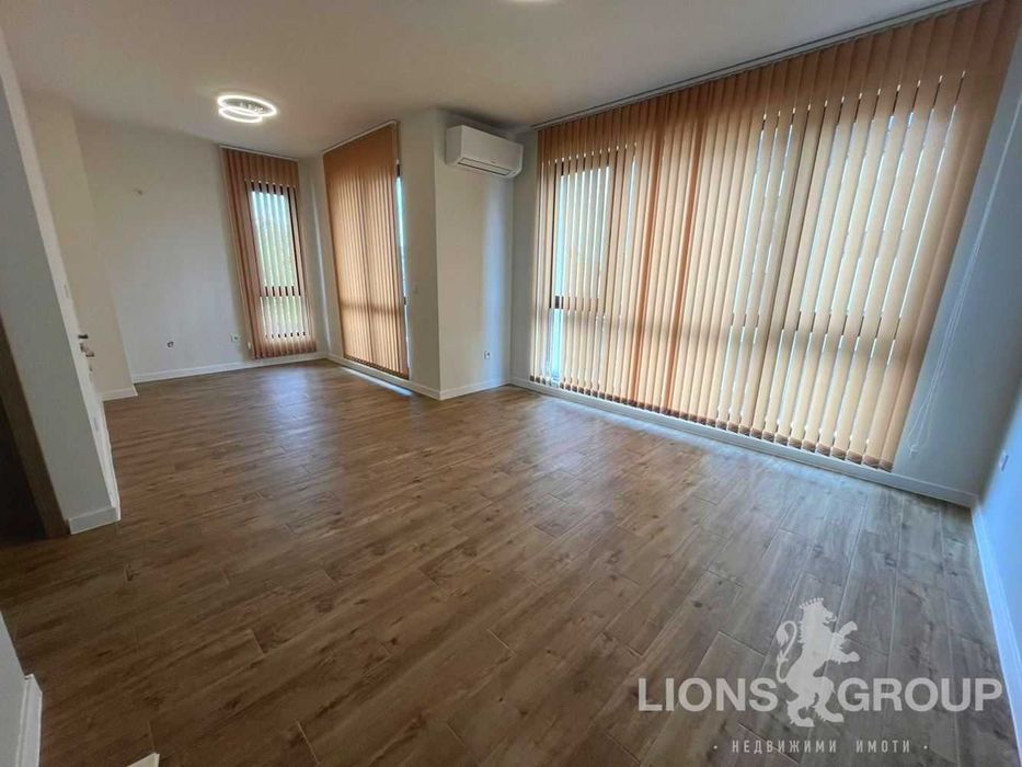 Продава се Тристаен апартамент в Варна, Бриз - 85 кв.м за 2942 €/кв.м - Снимка #5